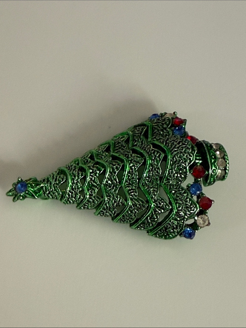 Reserved M Rare vintage Corel Green Jeweled Christmas Tree Brooch pin book piece - Picture 7 of 12